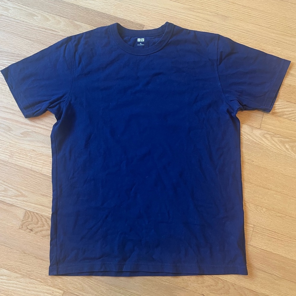 Uniqlo crew neck t shirt